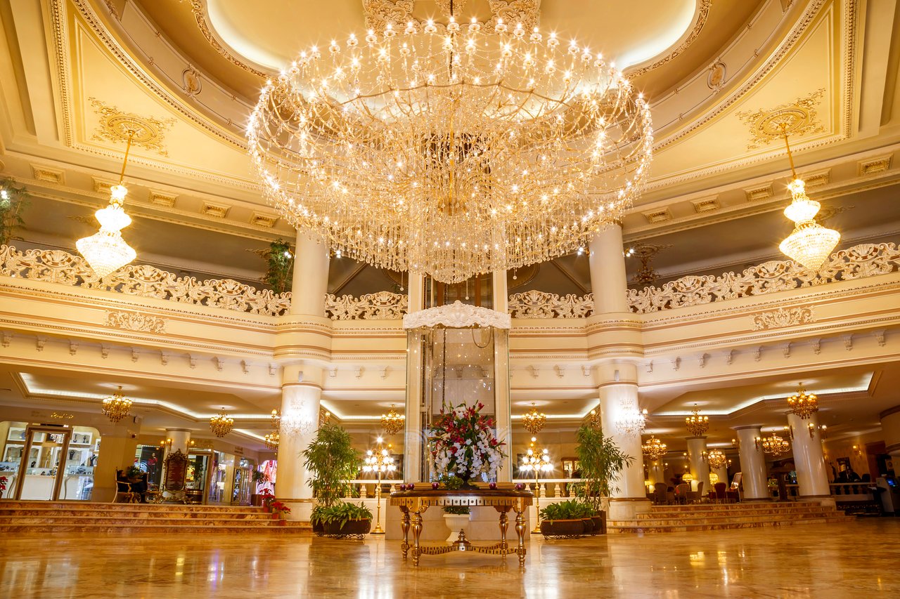 هتل بین المللی قصر طلایی